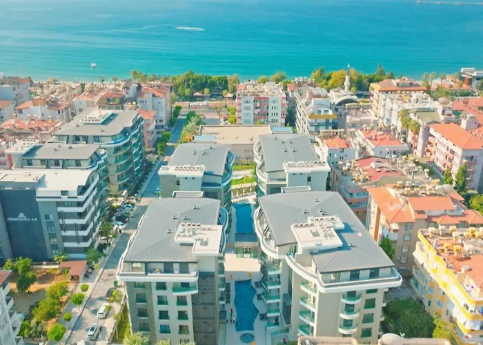 Sea View In The Center Of דירה